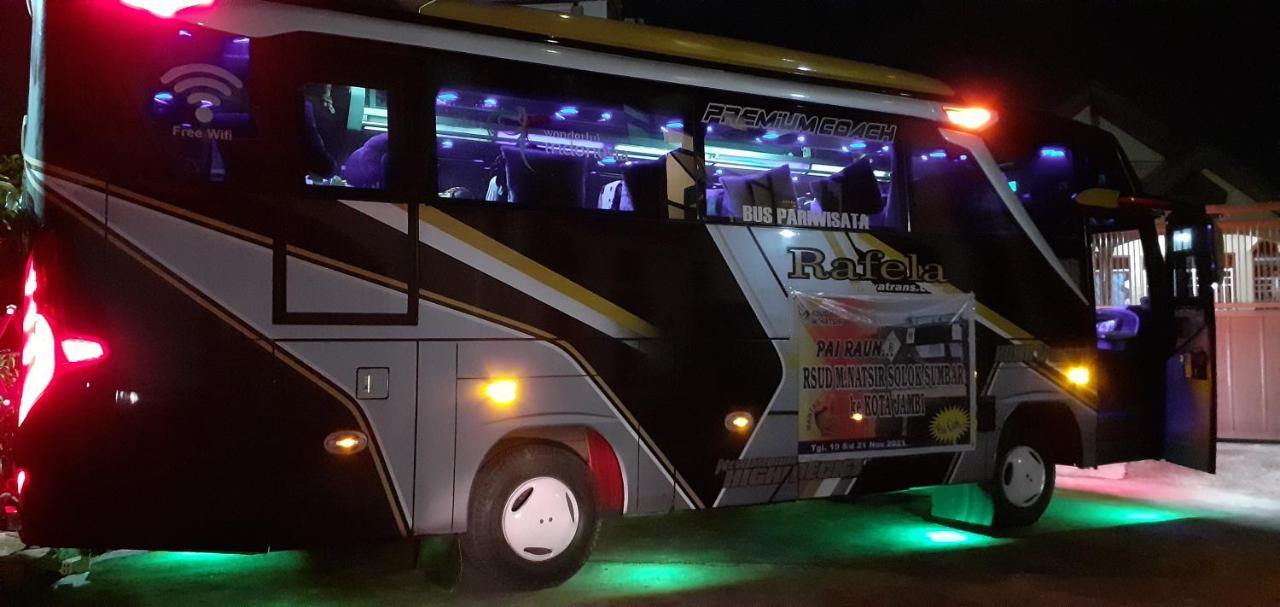 Almira Homestay Jambi Εξωτερικό φωτογραφία