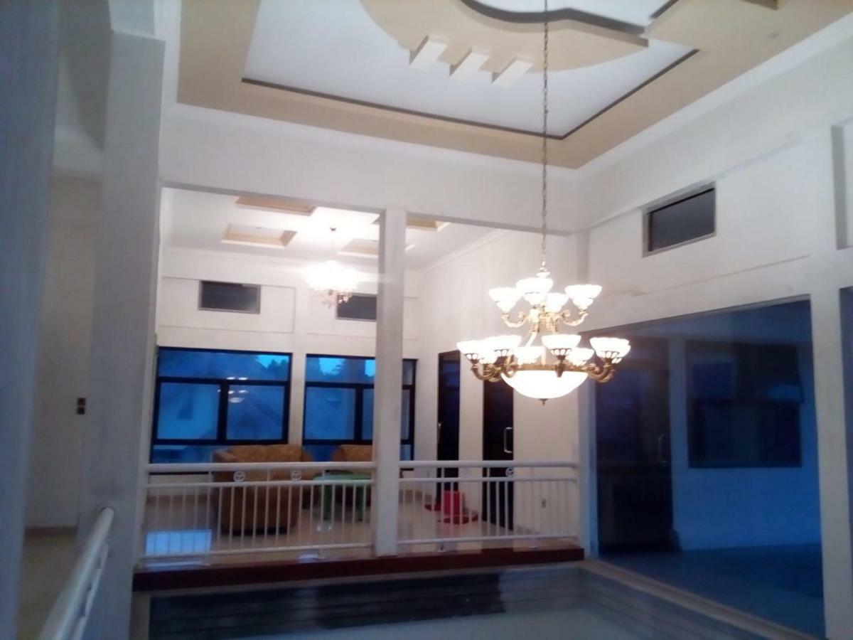 Almira Homestay Jambi Εξωτερικό φωτογραφία