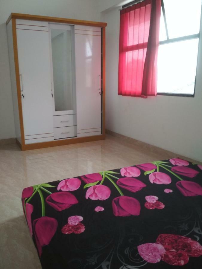 Almira Homestay Jambi Εξωτερικό φωτογραφία