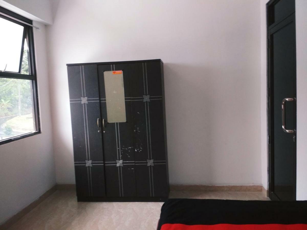 Almira Homestay Jambi Εξωτερικό φωτογραφία
